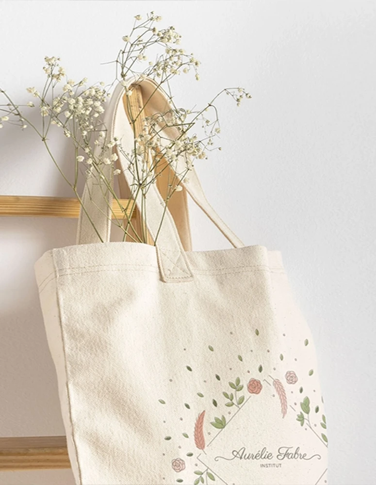 studio-aria_support-communication_1 Support de communication sur-mesure de type tote bag réalisé par une graphiste freelance spécialisée en éco-conception